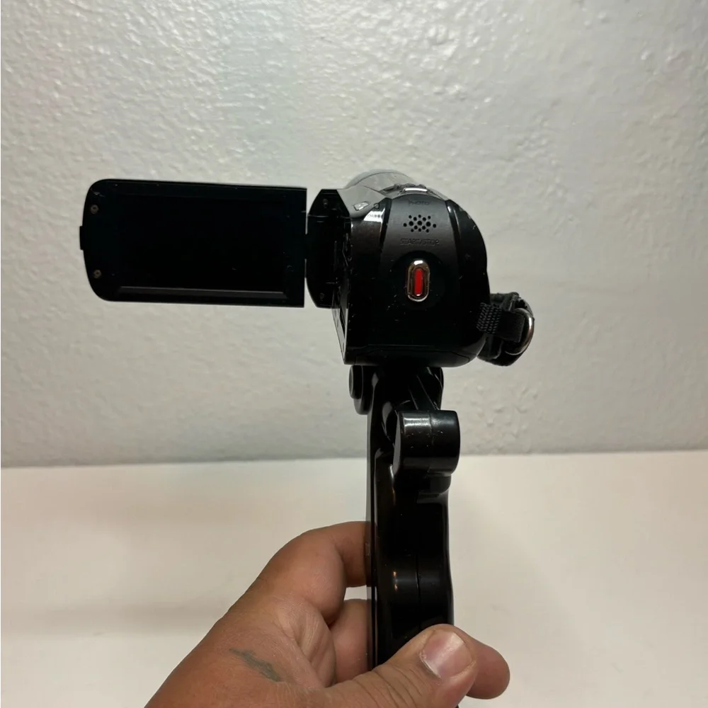 Canon VIXIA HF R21 Black HD Camcorder untested no charger